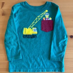 Cat & Jack 4T Holiday Crane with fun presents over pocket detail